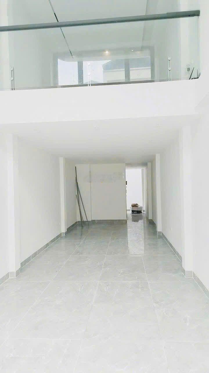 15 tỷ - Nhà 70m2 - 7 tầng thang máy - gara ô tô - phố Chu Huy Mân