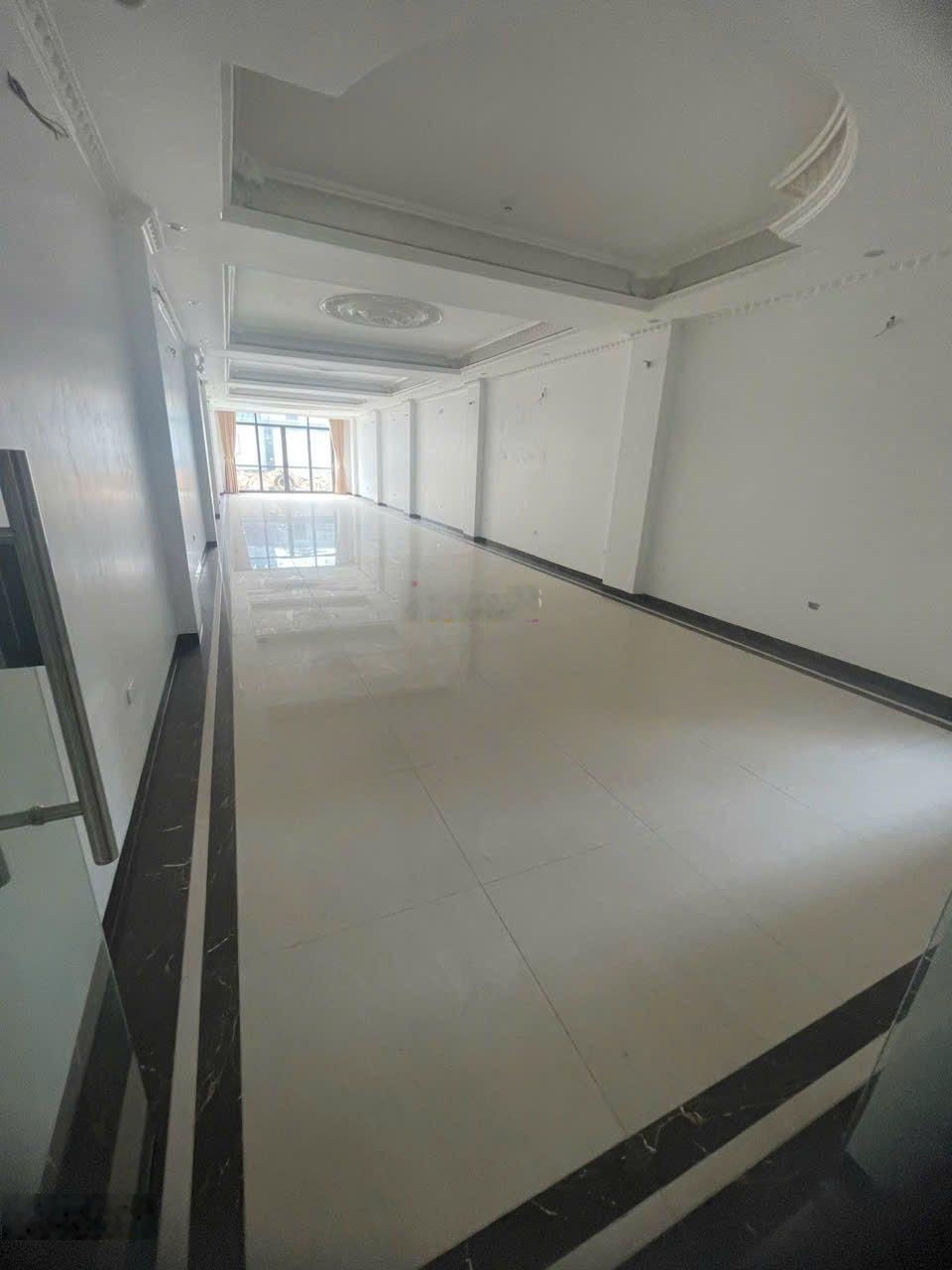 SIÊU VIP Cho thuê nhà mặt phố Quang Trung Hoàn Kiếm 60m x 6 tầng, 2 mặt tiền giá thuê chỉ 99tr/th