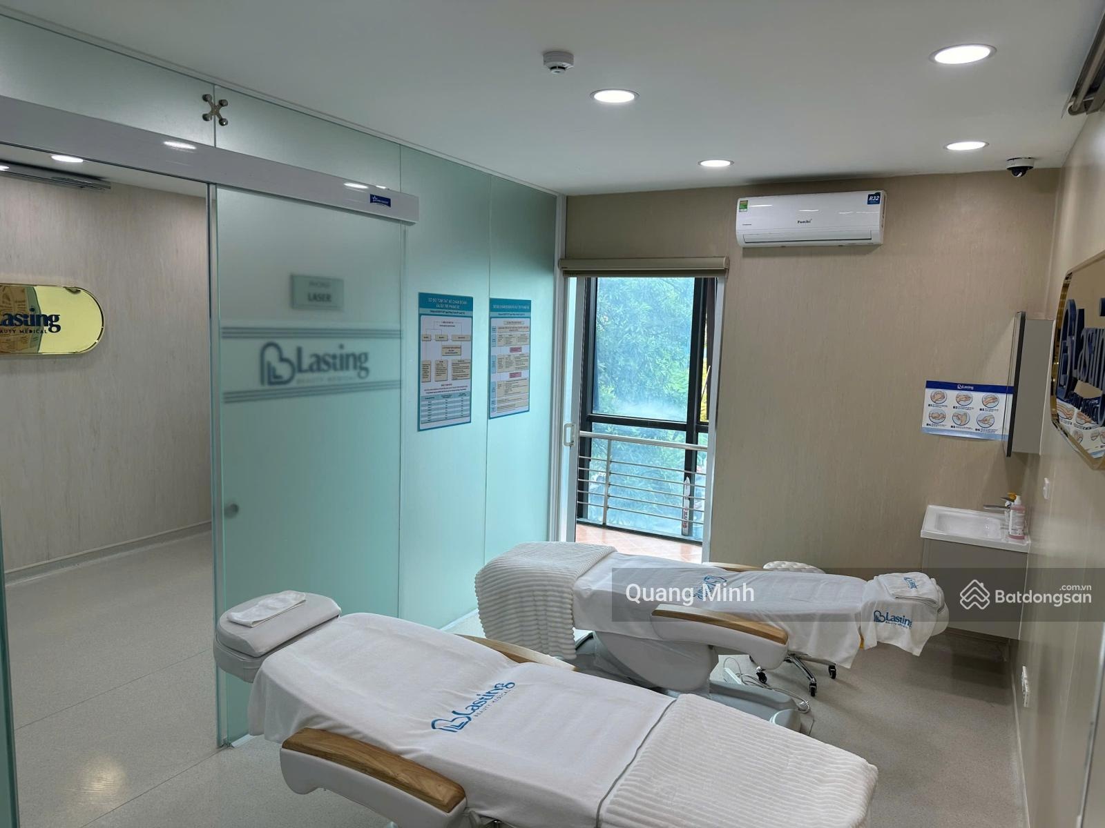 Cho thuê nhà số 10A Mặt Phố Trung Hòa.DT: 140m2 x 5T. MT: 6m ,Có thang máy.