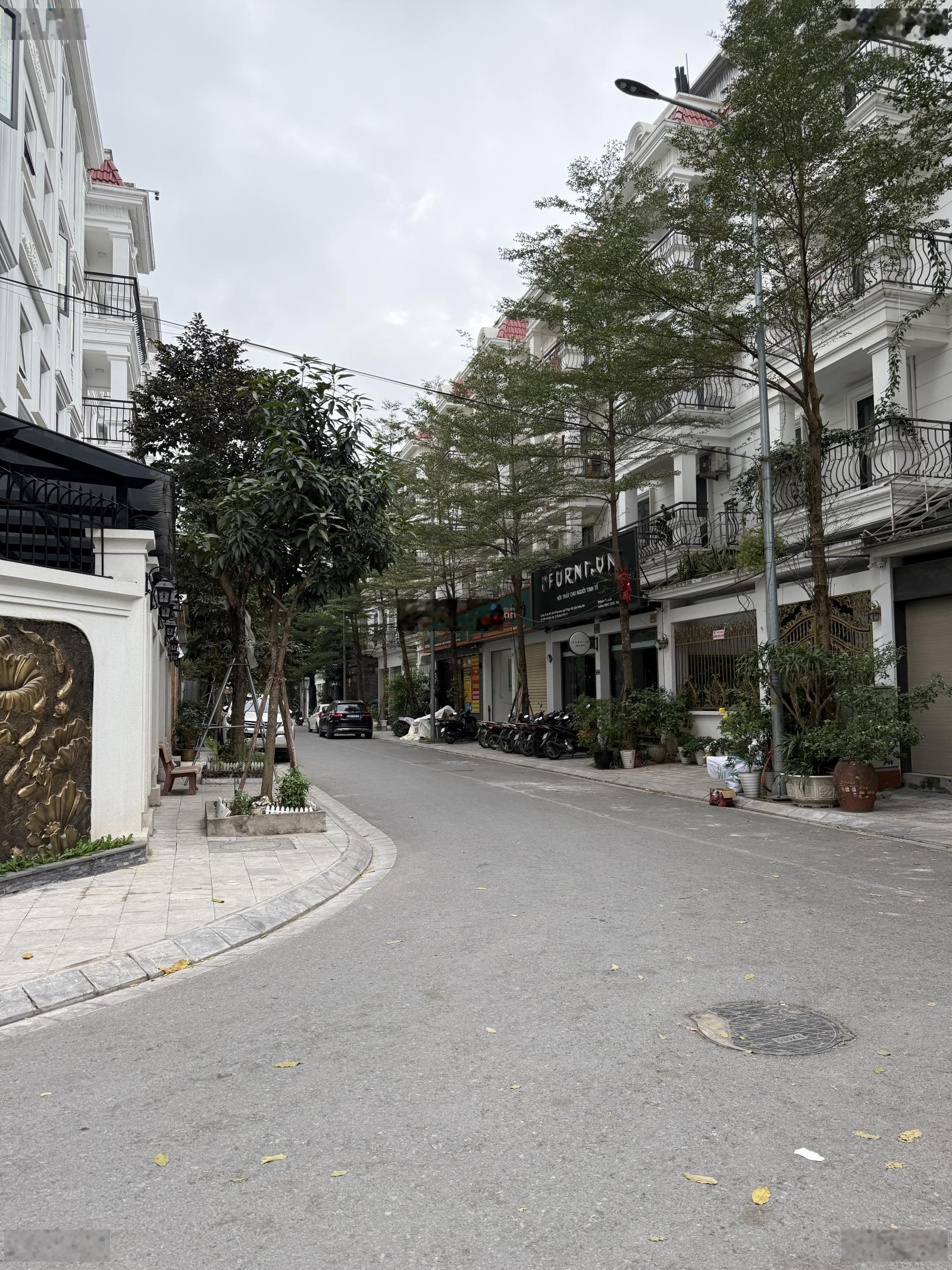 Hot bán nhà liền kề Rose Town Pháp Vân Hoàng Mai, có 2 căn liền kề cho khách lựa chọn