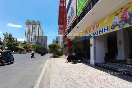 Cần thuê gấp mặt tiền 300m2 sàn tầng trệt ngay ngã 3-4 hoặc ngã 2 gần trường học