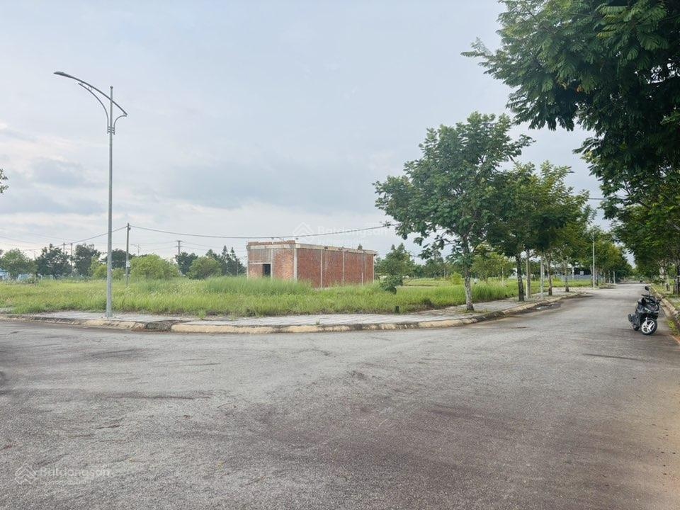 9.5tr/m2 - lô góc ngang 8m - khu dvhh vsip quảng ngãi