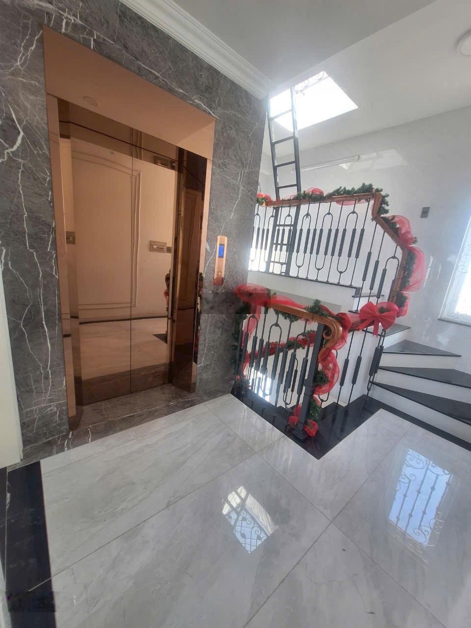 MT Võ Công Tồn, phường Tân Quý, 4.5x12m, 5 tầng, giá 15.9 tỷ TL