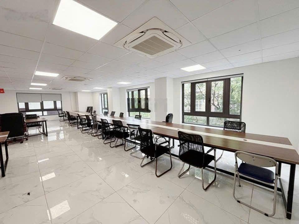 Chính chủ cho thuê sàn văn phòng 100m2 tại Nguyễn Xiển giá chỉ 15,5 triệu đồng