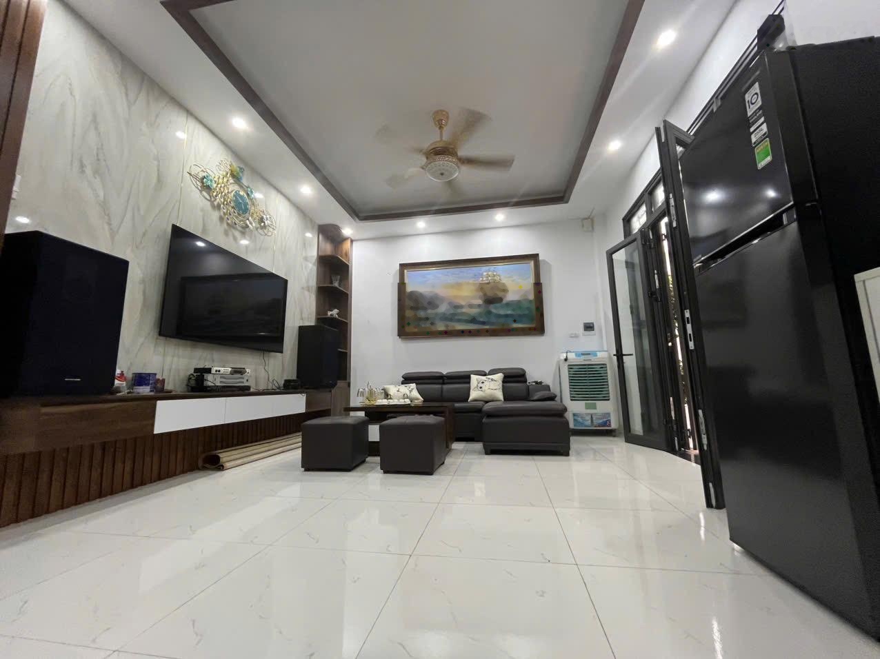 Bán NR 3PN, 3WC, 35m2 tại Đường 6, Biên Giang, Hà Đông, 3,3 tỷ