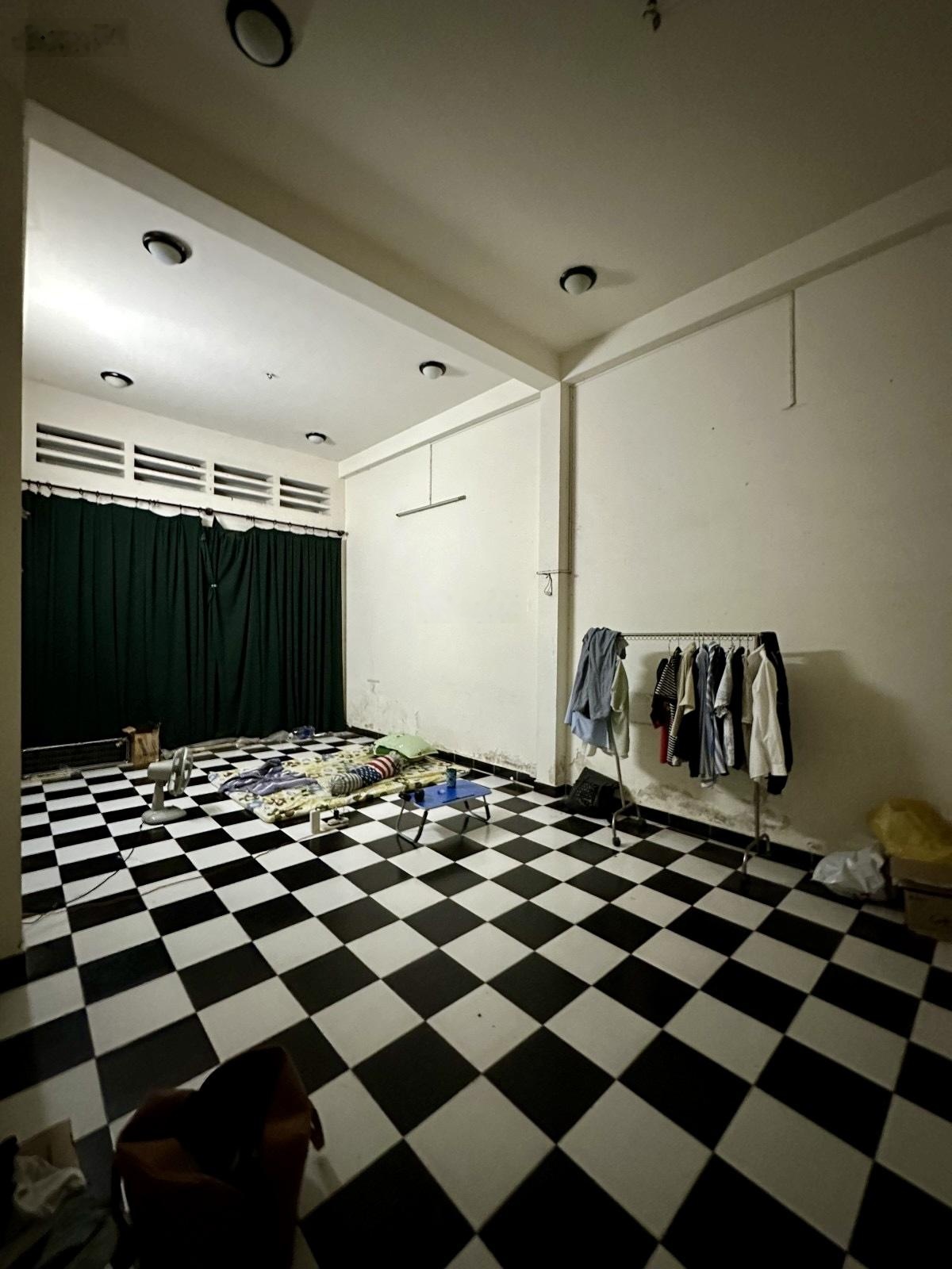 Chính chủ gấp bán trước tết - 70m2 - sổ đẹp - hẻm 1 trục - gần mặt tiền - khu dân trí