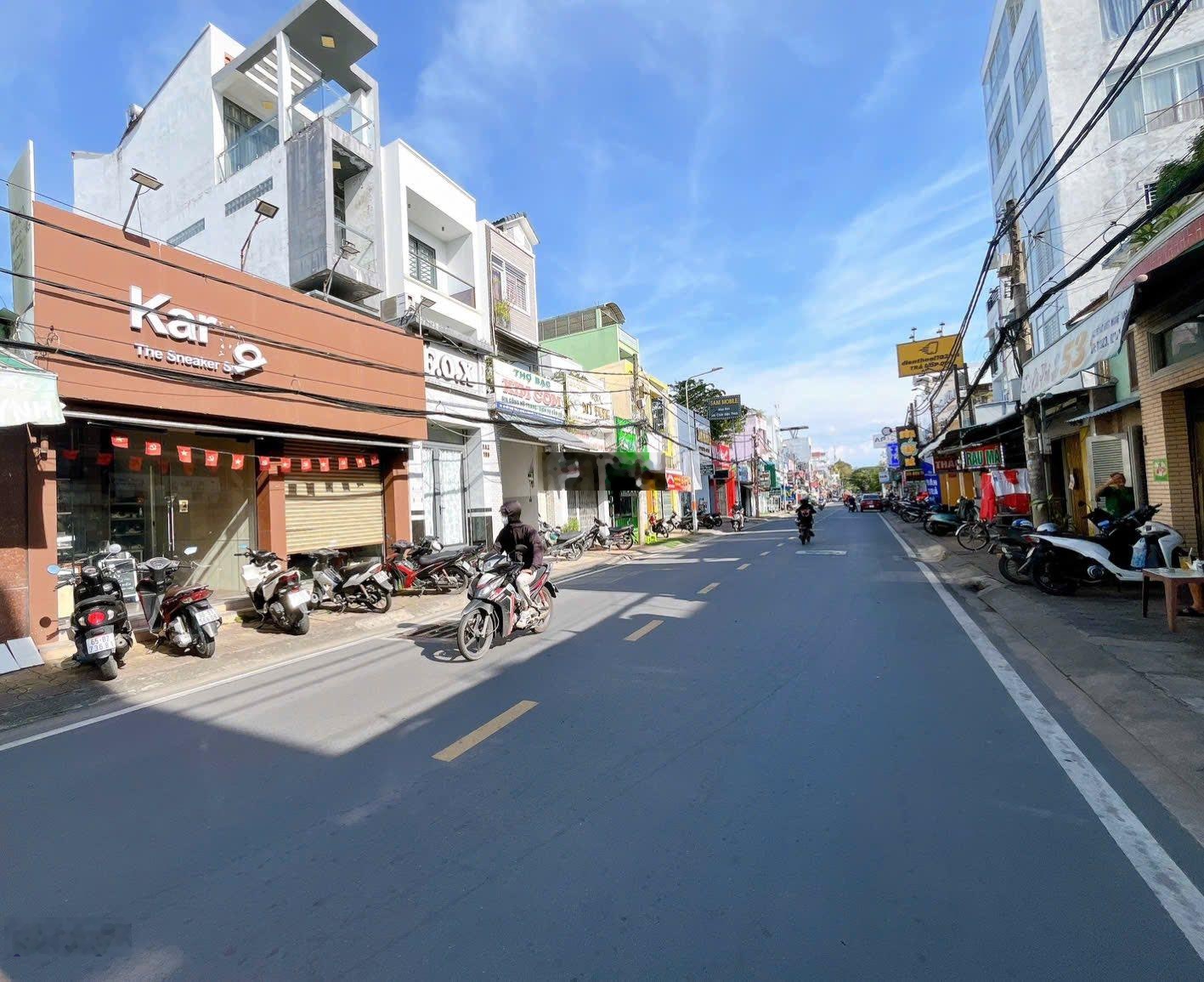 Cho thuê mặt bằng đường Xô Viết Nghệ Tĩnh gần Phan Ngọc Hiển giá 19 triệu