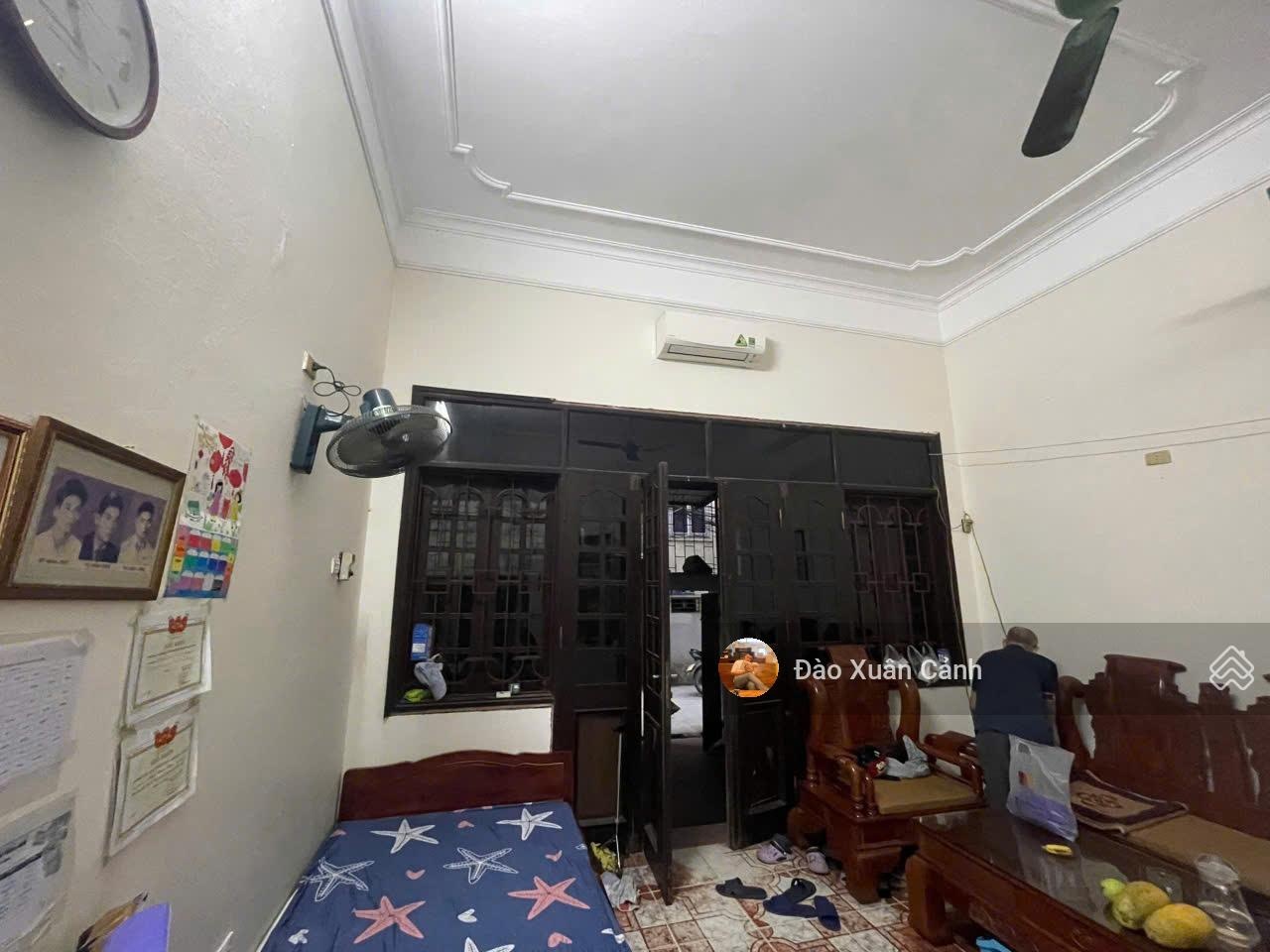 Bán nhà ngõ 105 Doãn Kế Thiện, hai mặt ngõ, ô tô đỗ cửa. DT 104m2 x 3 tầng, MT 5m. Giá 18 tỷ