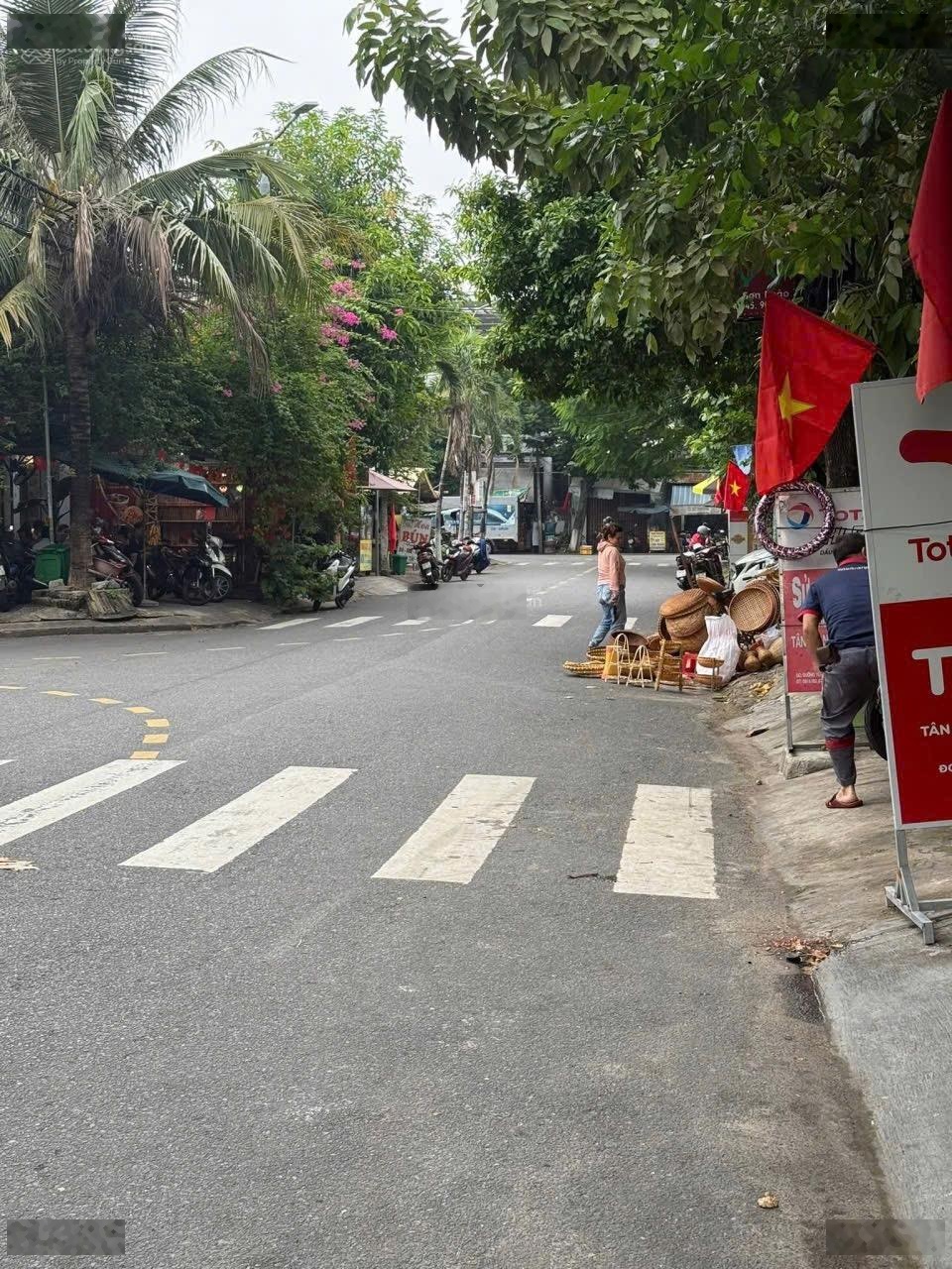 Góc 2 mặt tiền Tôn đản & Cao Sơn Pháo - Vị trí kinh doanh tất cả các mặt hàng .v...v..