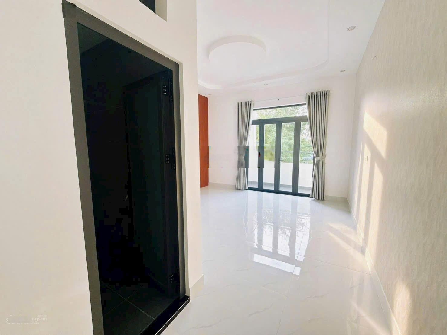 Bán Nhà Phường Phước Nguyên, Trung Tâm TP BÀ RỊA, mua về là vào sử dụng được liền, giá 5tỷ300tr