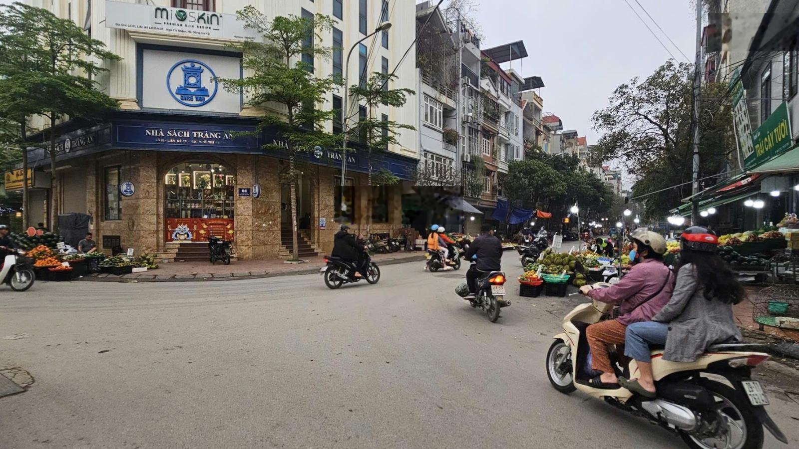 Bán nhà Ngô Thì Nhậm Hà Đông 48m2x6T thang máy 18 tỷ. Nhà thiết kế thông sàn, nội thất đầy đủ