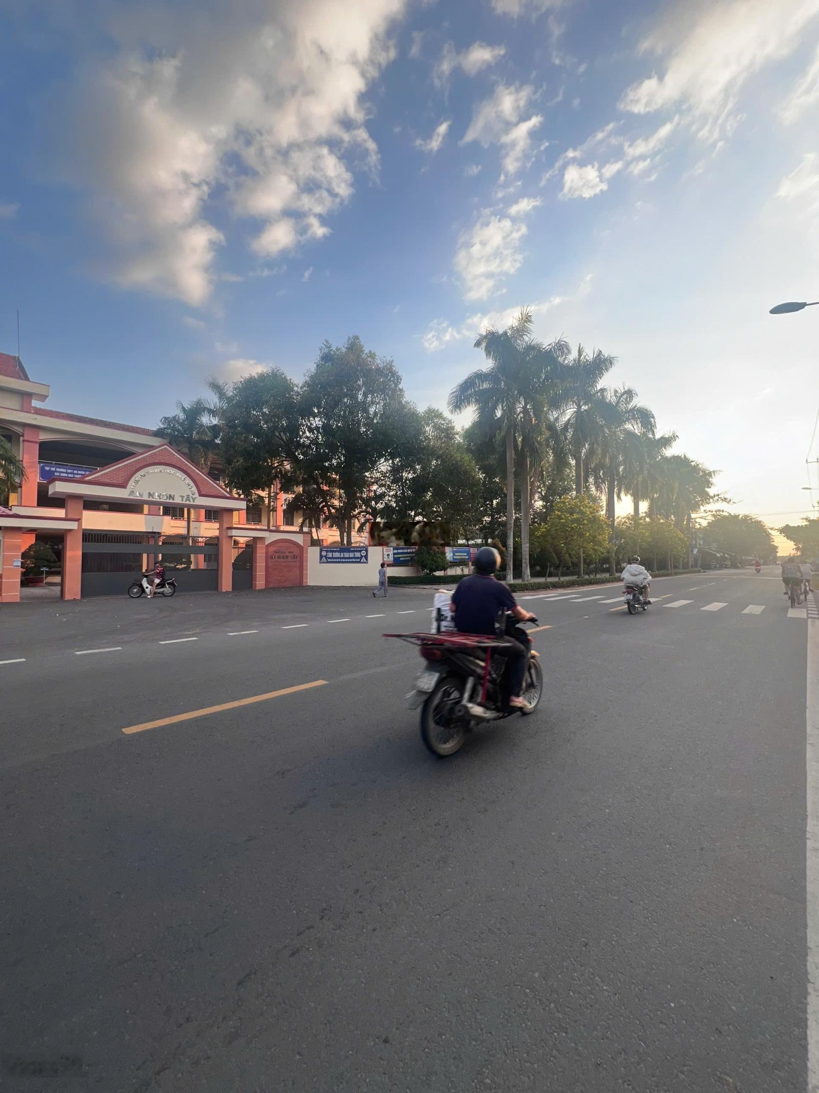 Bán lô đất mặt tiền TL7, An Nhơn Tây, Củ Chi. Hơn 1000m2, ngay gần trường học c1,2,3 An Nhơn Tây