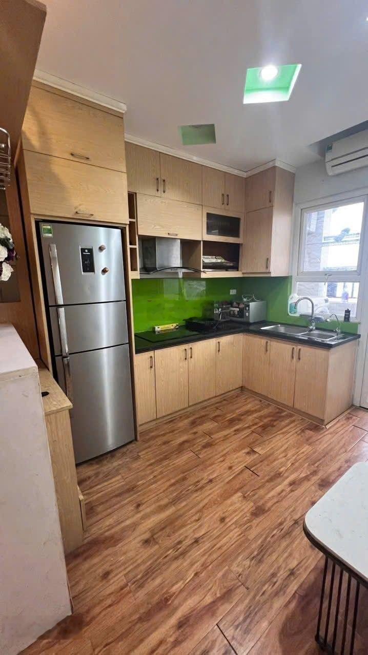 Chỉ 49 triệu/ m2 - căn 72m2 - 2PN chỉ 3,5 tỷ tại khu vực bán đảo Linh Đàm. Siêu rẻ nhất thị trường