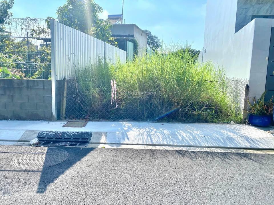 Tôi cần bán đất 162m2 thổ cư gần bệnh viện đa khoa Củ Chi có sổ hồng riêng