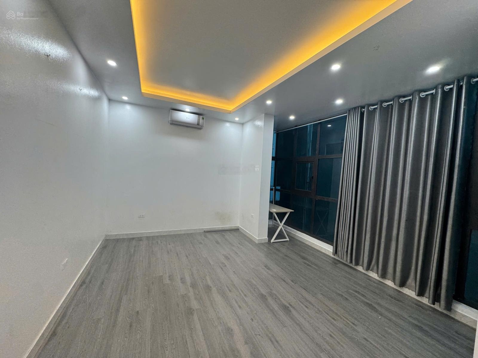 Nhà mới - Nội Thất Mới - Phố Phúc Tân - ( Hoàn Kiếm)