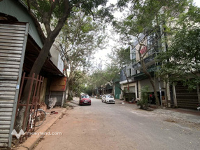 Bán đất có sẵn xưởng, diện tích 150m2