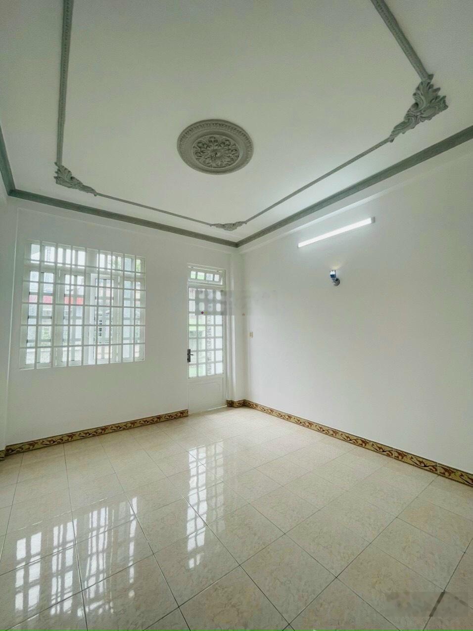 Nhà mới 3 lầu mặt tiền đường 10m, Bình Phú, giá tốt