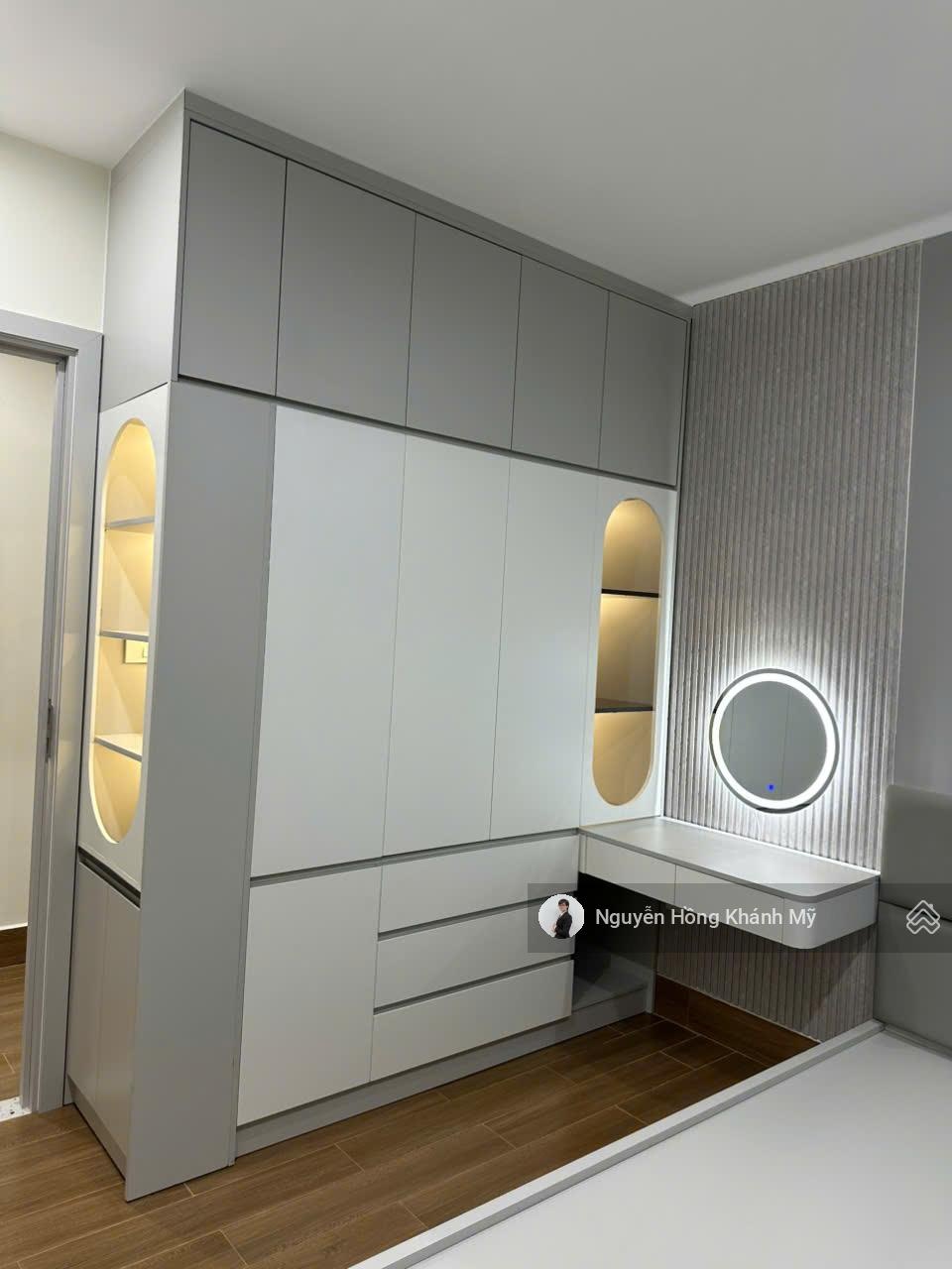 Bán căn góc 3pn view sông full nội thất ở ngay. dt 96m2 giá 6.8 tỷ. nhà mới 100%