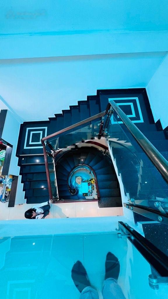 Siêu phẩm 5 tầng hxh ngay lotte mart, 90m2, giá 11.4 tỷ