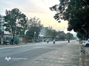 Bán nhà 5 tầng mặt đường Phú Thịnh, Bắc Cường, 100m2, kinh doanh đỉnh, hướng Đông Nam