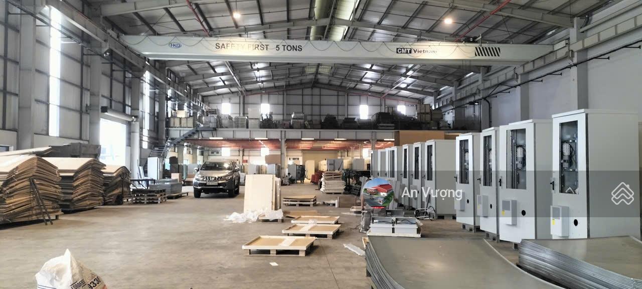 Cho thuê trọn gói nhà máy sản xuất hoặc lưu kho tại KCN Nam Thăng Long, DT: 3.500m2