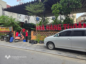 Nằm trong trung tâm phát triển nhất tại từ sơn, đối diện chợ giầu