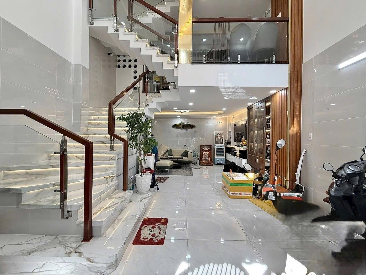 HXH 1/ Lê Lợi- Ngay ĐH Công Nghiệp- 5 Tầng xây mới.