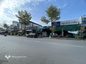 Cho thuê đất trống chính chủ đối diện chợ Thới Lai. Diện tích: 10mx20m (200m2). Mặt tiền lộ 20m