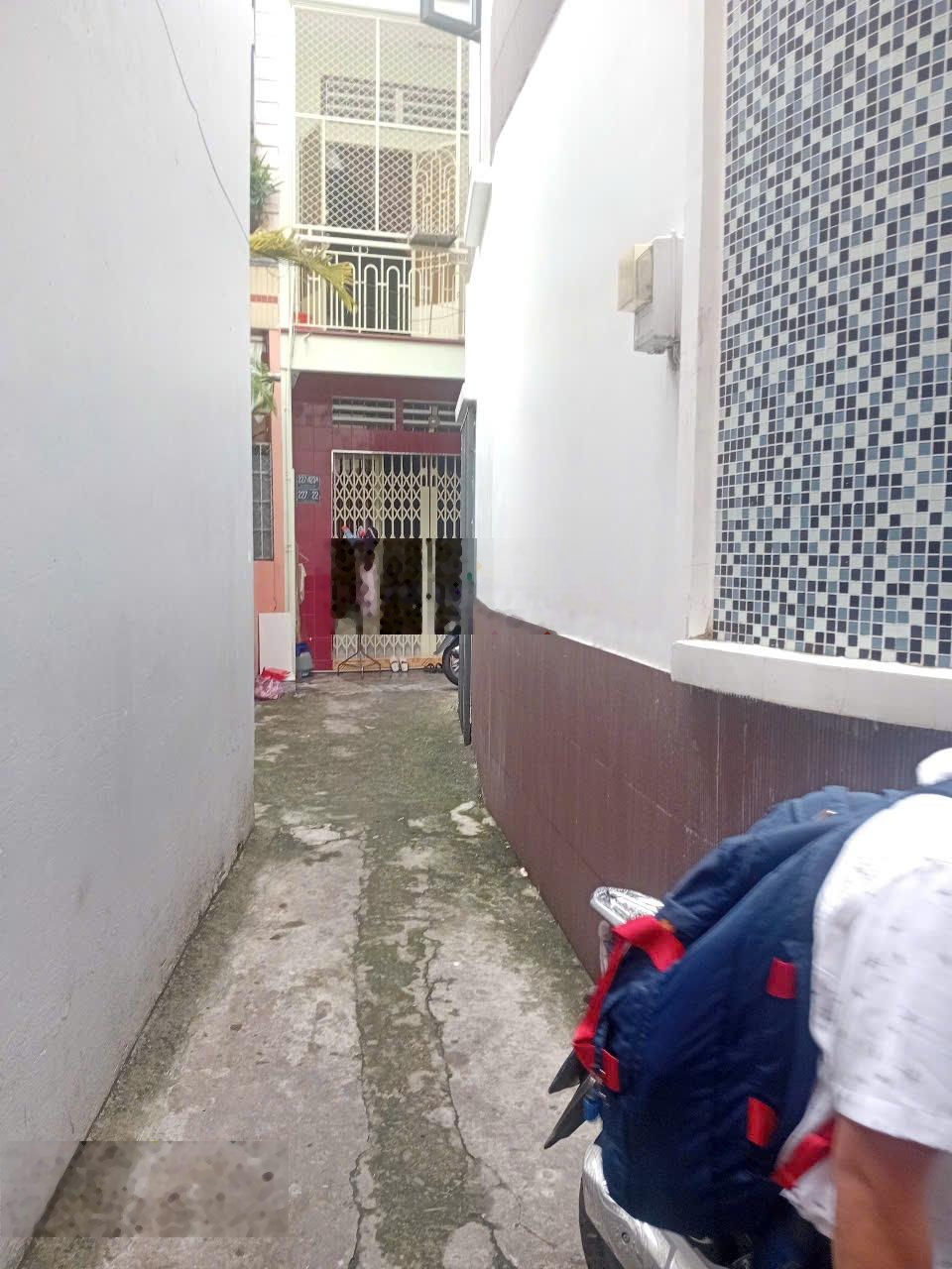 Bán nhà căn góc Lý Thái Tổ, p9, Q10. Hẻm thông Bà Hạt, gần BV Nhi Đồng. Chỉ hơn 5 tỷ