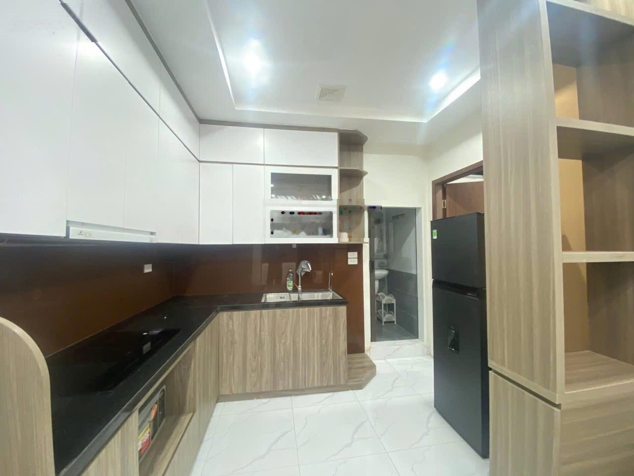 Nhỉnh 5 tỷ chung cư NO2 Chùa Láng, Đống Đa, sđcc 50m2 2pn 2wc nhà đẹp