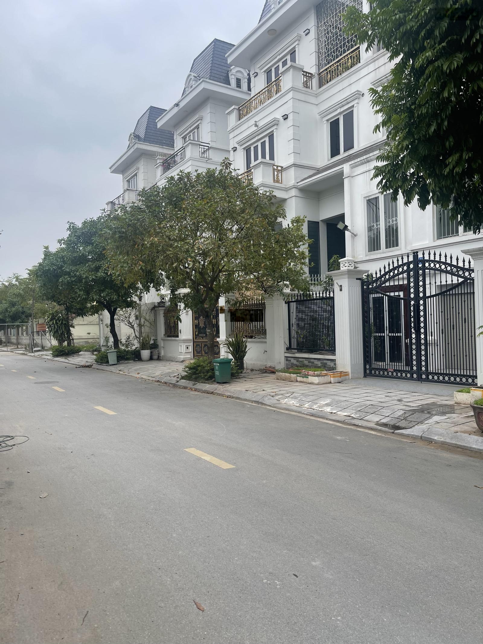 Cần bán nhanh 91,4 m2 đất dịch vụ thị trấn trôi view trực diện khu biệt thự