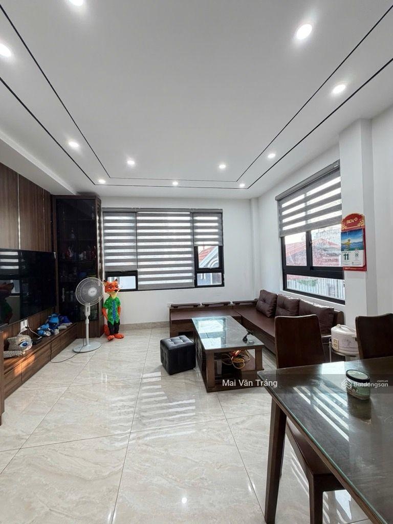 Bán nhà Mễ Trì Đình Thôn lô góc 2 mặt thoáng dân xây 5 tầng ban công rộng ô tô 5 tạ đỗ cửa 8.95 tỷ