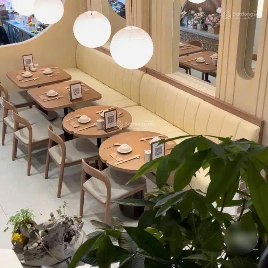 Bán nhà mặt tiền cao bá nhạ, quận 1 49.5m2, 3 tầng, dòng tiền 600tr/năm 33 tỷ