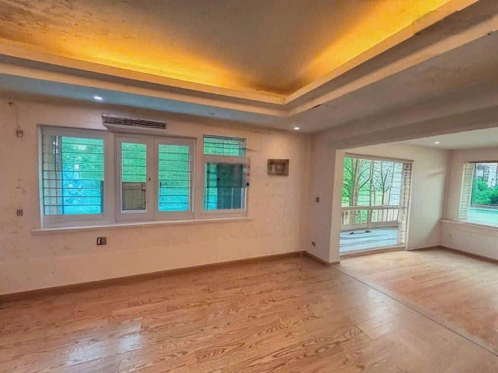 Mặt hồ Ngọc Lâm siêu vip kinh doanh sầm uất - DT 51m(thực tế 64m) 4tầng lô góc - chỉ 13,8tỷ