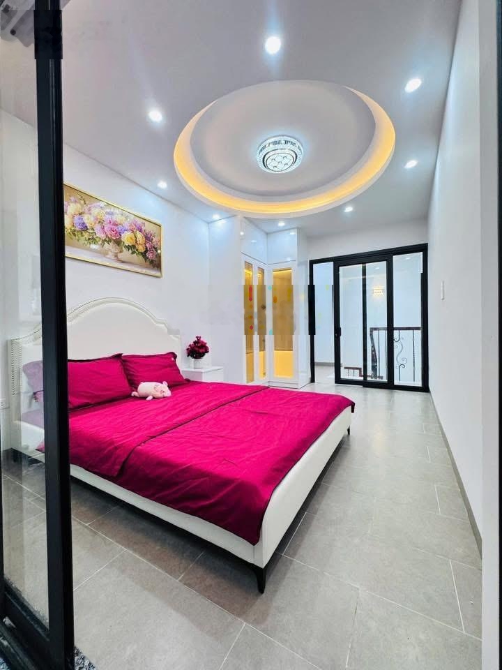 Lô góc Trung Phụng - Đống Đa , 24m * 5T Full nội thất, ba gác tránh, ngõ nông gần phố, giá 5,5 tỷ