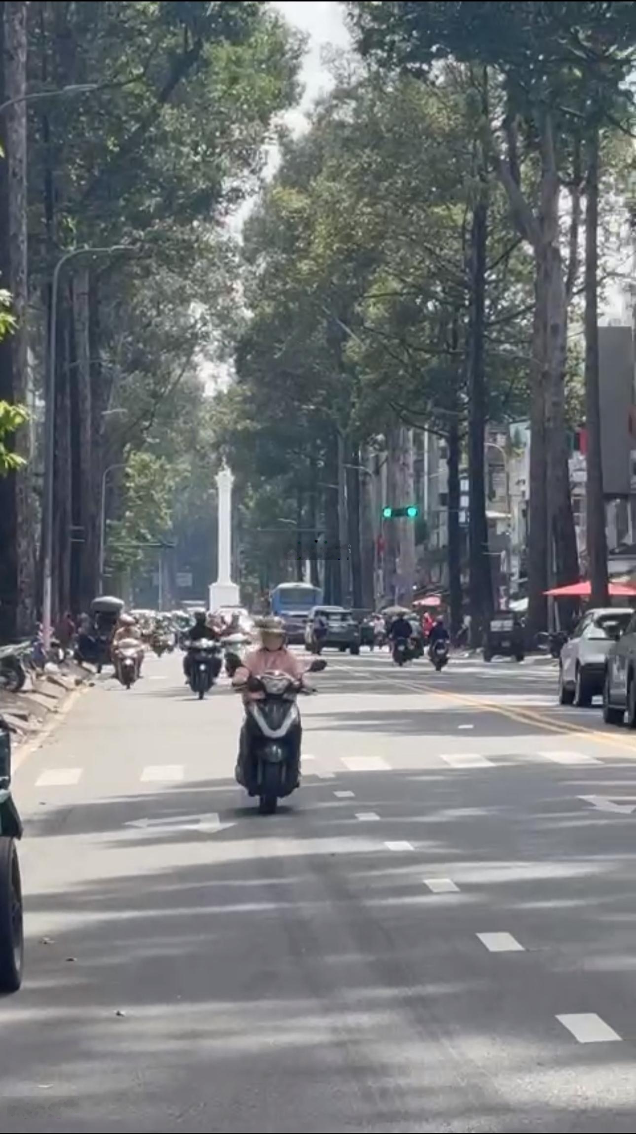 Mặt Tiền Ngô Gia Tự Q10 Ngang 3,5m Dài 12m nở 4,8m 4 Tầng Giá chỉ 20 tỷ có dòng tiền 35 triệu/tháng