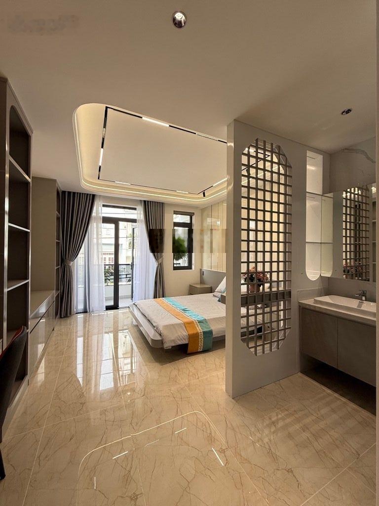 Siêu phẩm 6 tầng thang máy hẻm nhựa xe tải thông ngay chợ thạch đà