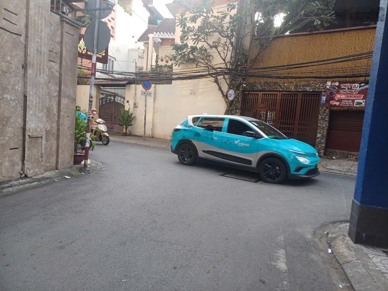 Tin thật 100% chỉ 121 triệu/m2 hẻm 6m 9x23m cn 196m2. gpxd hầm 7 tầng. phan xích long p2 phú nhuận