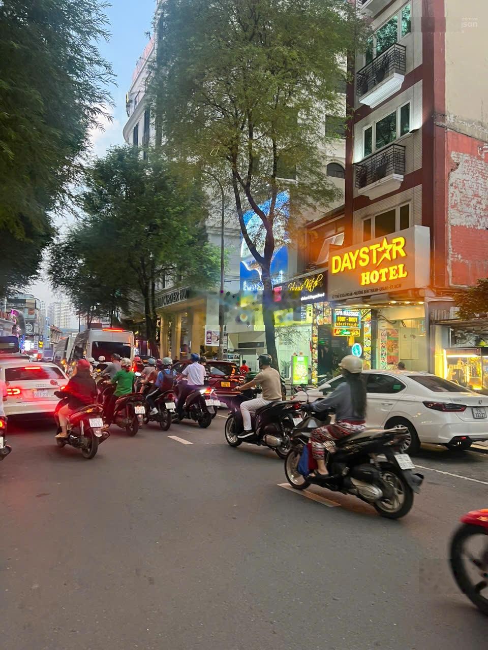 SIÊU VIP-SIÊU VỊ TRÍ 1 CĂN DUY NHẤT MT Thủ Khoa Huân, Quận 1, DT 4.5x25m, HĐT 200tr/tháng. 79 TỶ