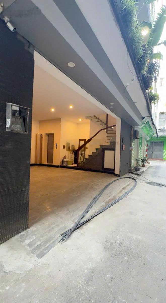 Siêu phẩm dòng tiền vừa ở, vừa cho thuê, 1.1 tỷ/năm, duplex ở, thang máy, ô tô, MT 6m, nhỉnh 30 tỷ