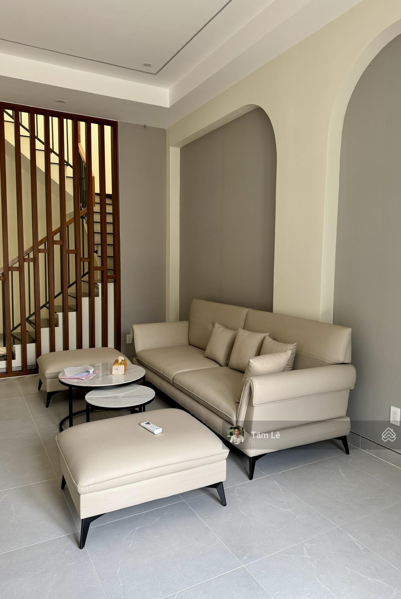 Nhà hoàn công sát Hóc Môn full nội thất.thiết kế 1 trệt 2 lầu(DT 103,8m2)3PN 2WC, chỉ 1ty875còn TL