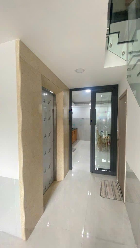 Ngay chợ Hồ Trọng Quý, Cư Xá Phú Lâm D, P10, Q6, nhà 4 tầng, giá 17.5 tỷ