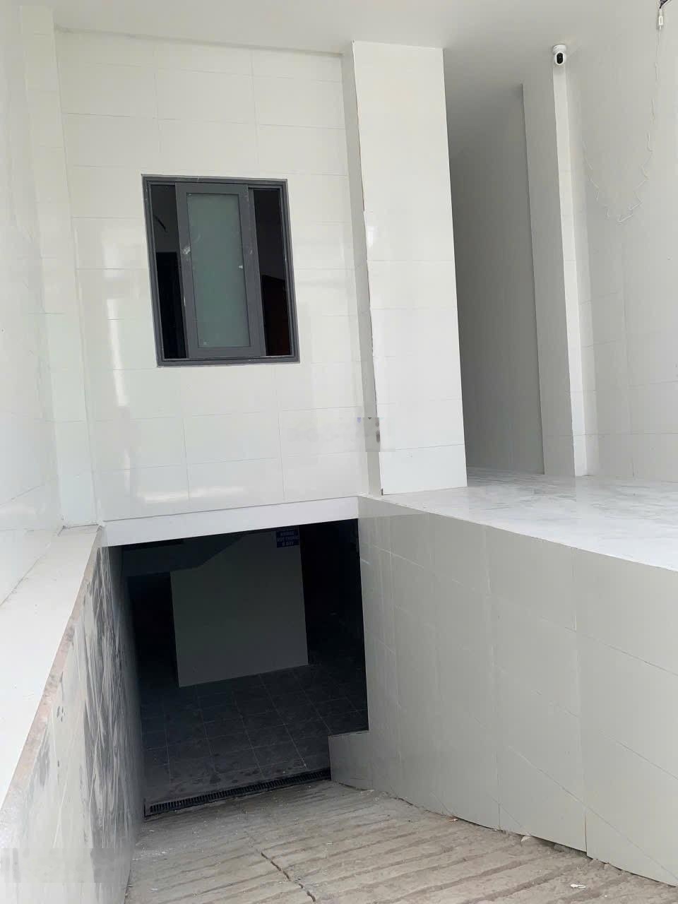 Bán chdv full nội thất có thang máy dòng tiền cao âu cơ, tân bình