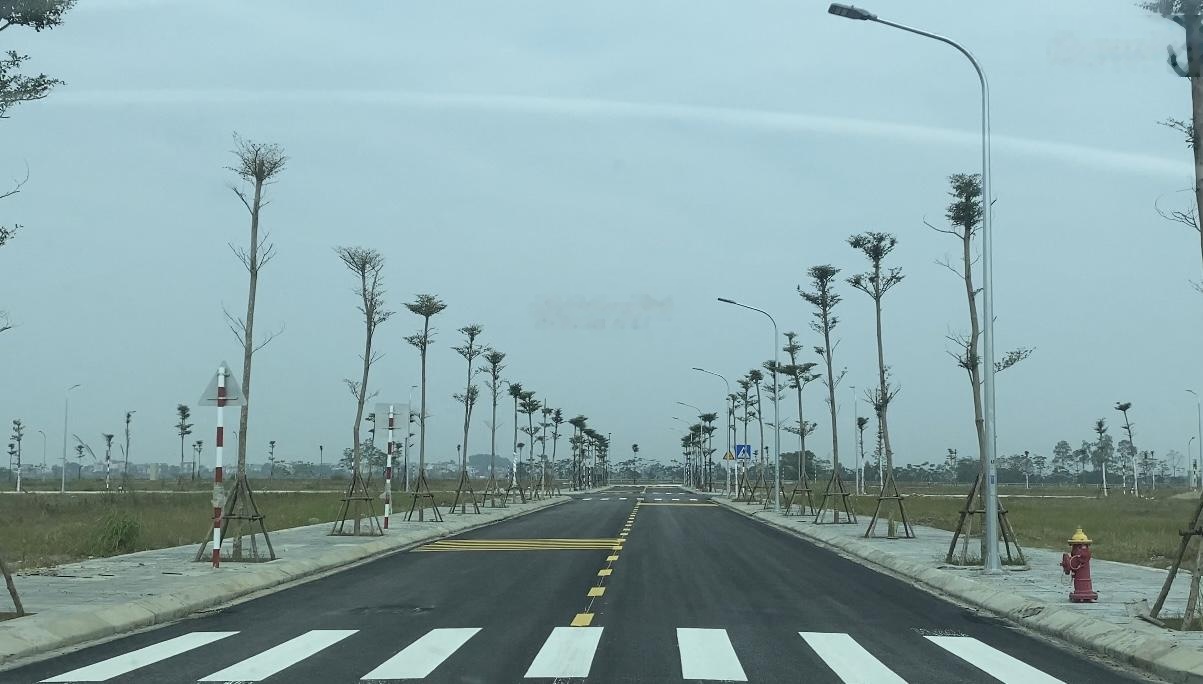 Chính chủ bán lô nhà xưởng 1000m2, nhận mặt bằng luôn.