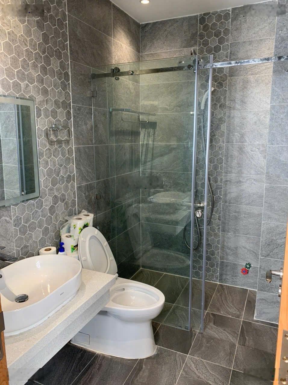 Cần tiền trả nợ bán gấp nhà mới full nội thất-chỉ 6 tỳ