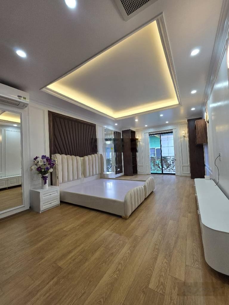 Tân Mai -Phân Lô -Oto Tránh -8 Tầng Thang Máy -Diện Tích 50m -Giá 23.5 Tỷ