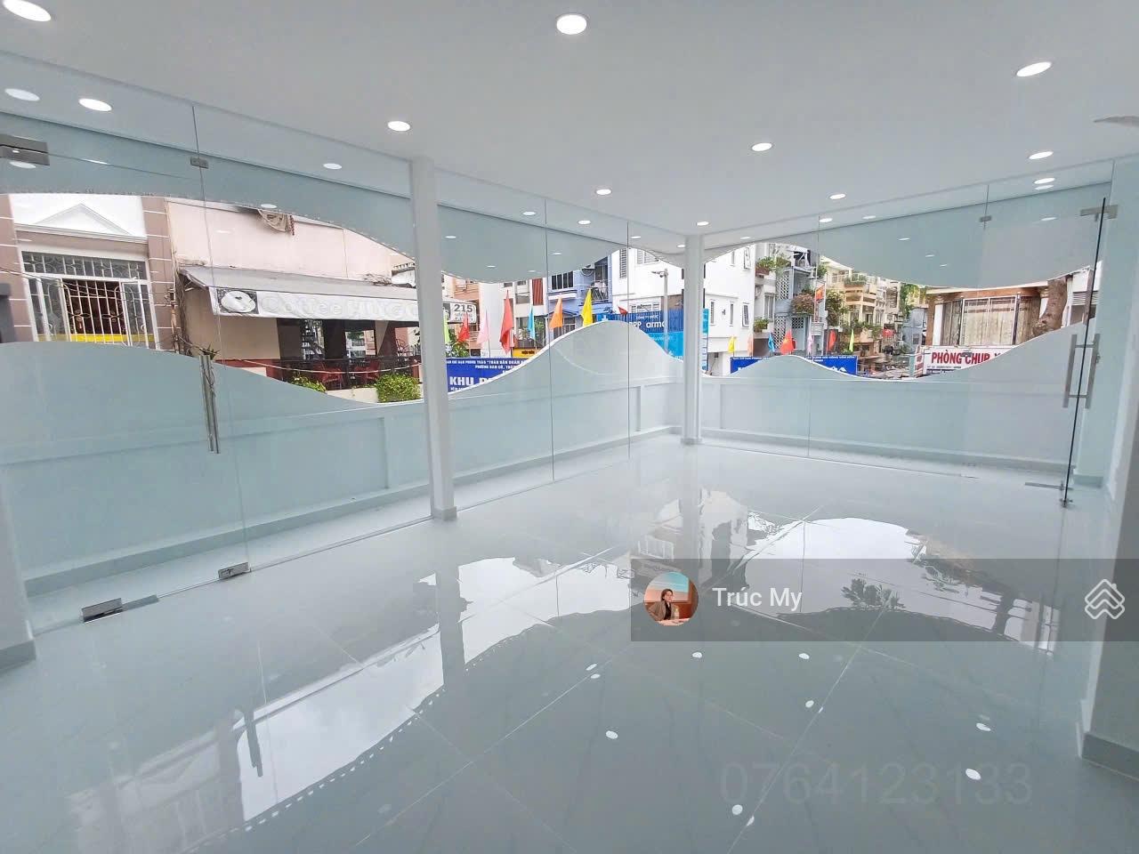 Cho thuê nhà góc 2 mặt tiền sư vạn hạnh, q.10 gần đường ba tháng hai 10 diện tích sử dụng: 5 x 20m