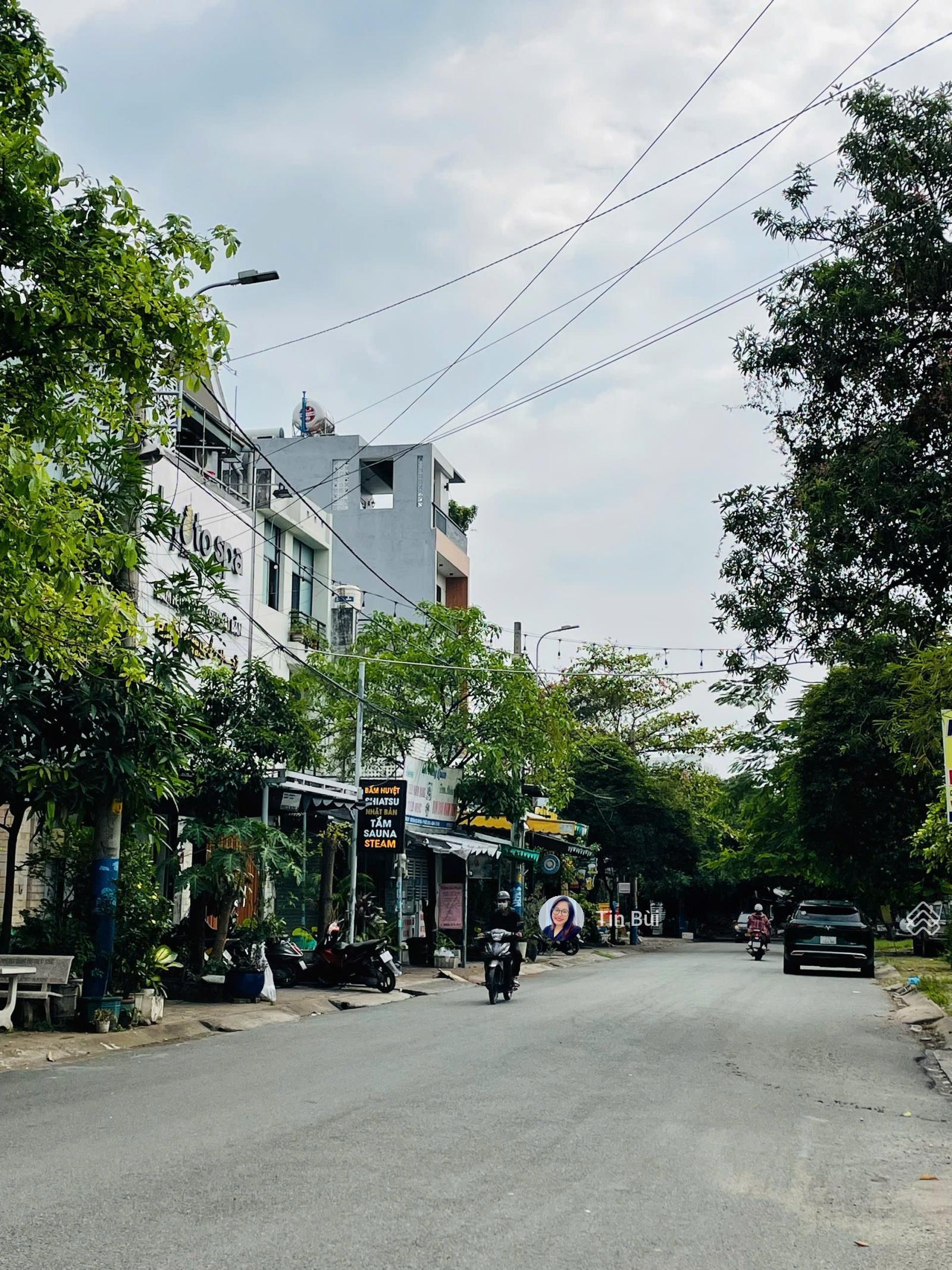 Nhà 3 tầng - 75m2 - 9 tỷ - đường 12m có lề - kdc Nam Hòa sát ĐH Văn Hóa Đỗ Xuân Hợp - PLA