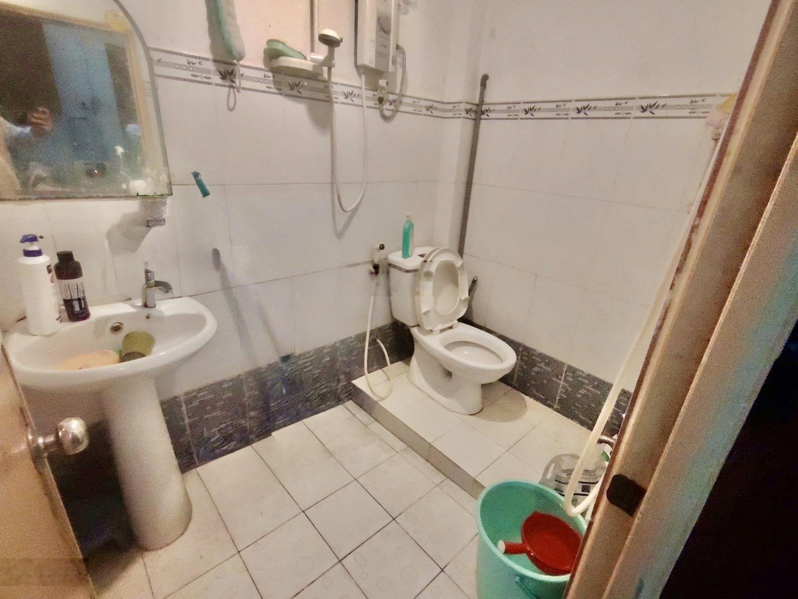 Nhà cũ 2 tầng 100 mét ( 5x20 ) - đường xe hơi tránh nhau - 3pn,2wc - phước kiển, nhà bè - 7.45 tỷ