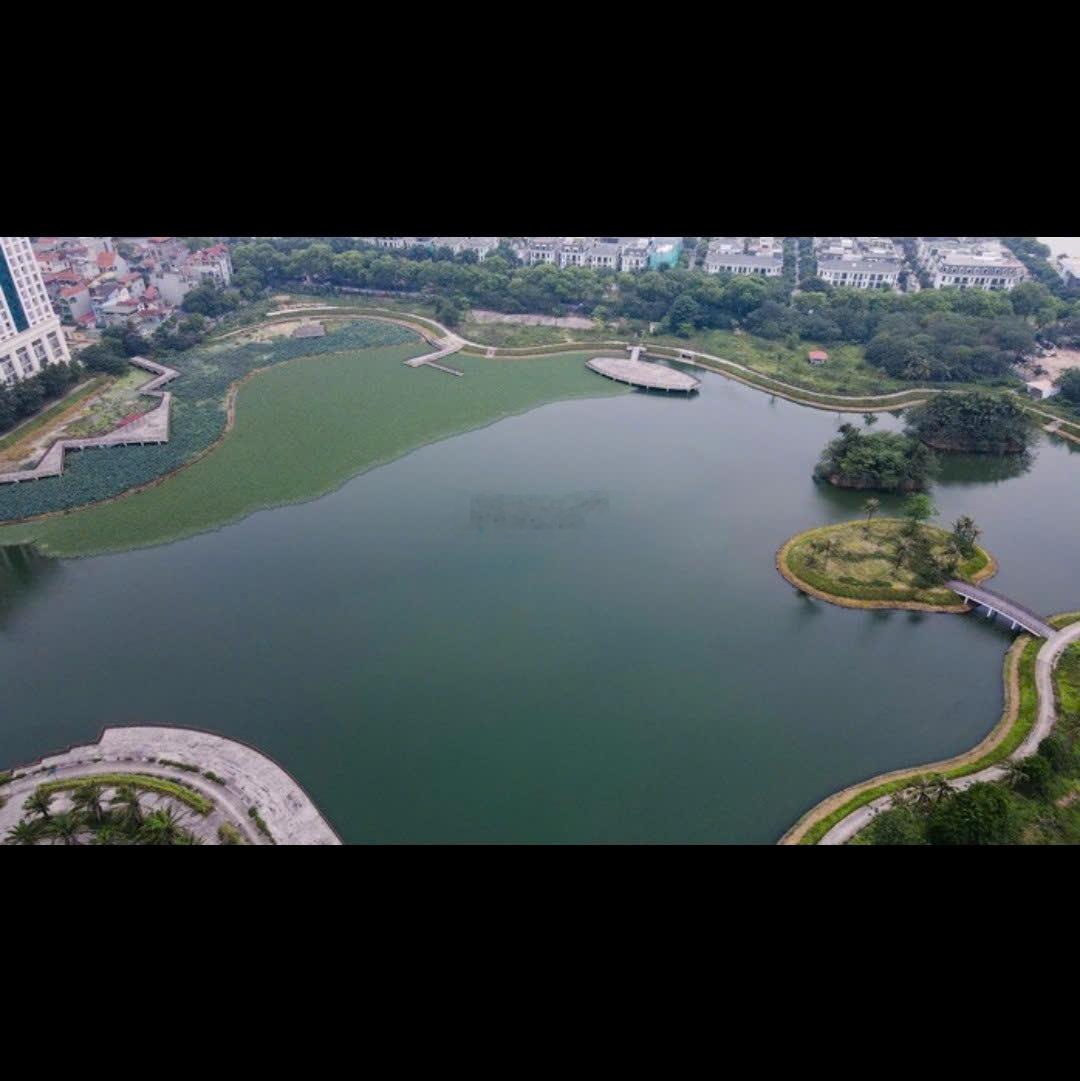 Bán nhà mới phố Võ Thị Sáu , nhỏ tiền, sân riêng ở ngay, full nội thất , khu phố VIP cách hồ 50m